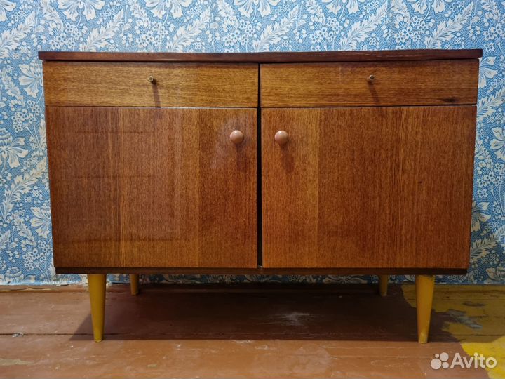 Тумба ретро