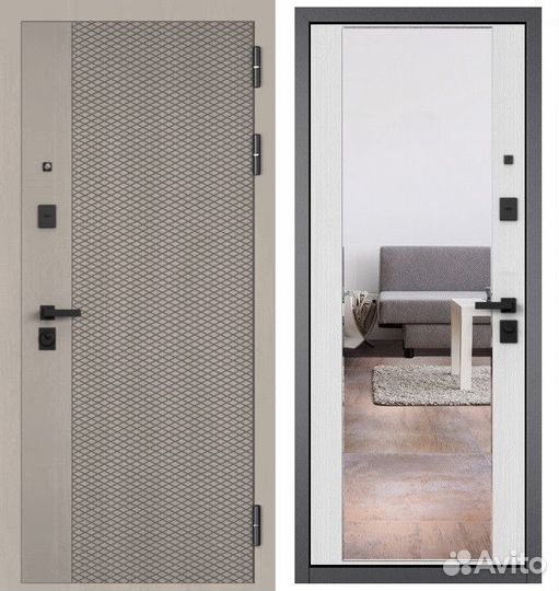 Дверь с зеркалом