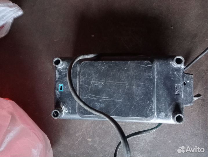 Зарядное устройство makita