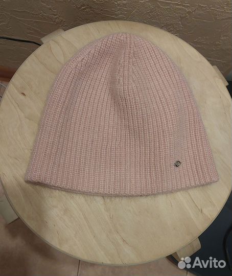 Шапка женская (новая)