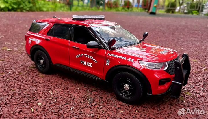 Ford police interceptor utility 1/24