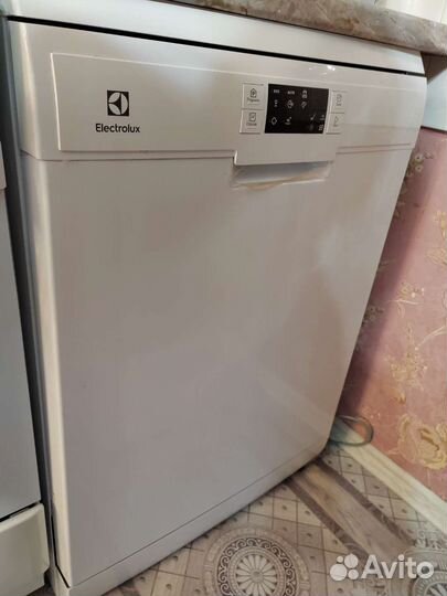 Посудомоечная машина Electrolux