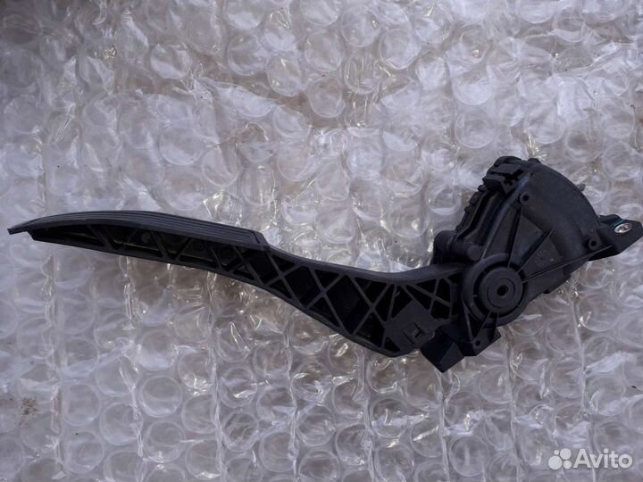 Педаль газа Geely Emgrand EC7