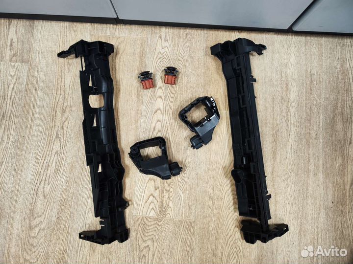 Кассета радиаторов опоры радиатора Мерседес Е 213