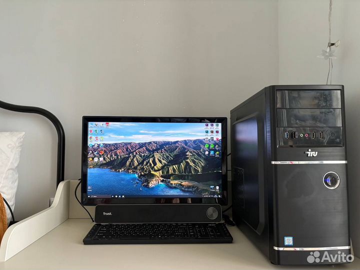 Игровой компьютер с монитором