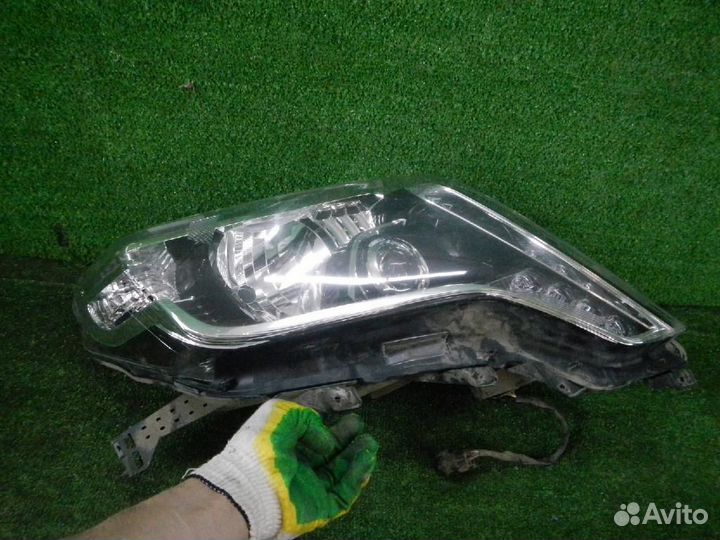 Фара правая Toyota Land Cruiser Prado