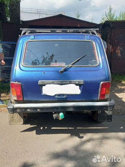 LADA 4x4 (Нива) 1.7 МТ, 2004, 190 000 км
