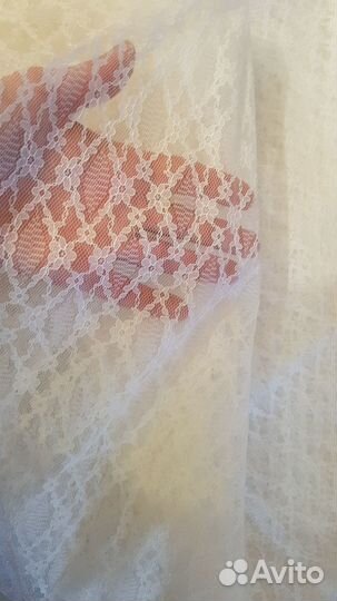 Кусок ткани Гипюр белый