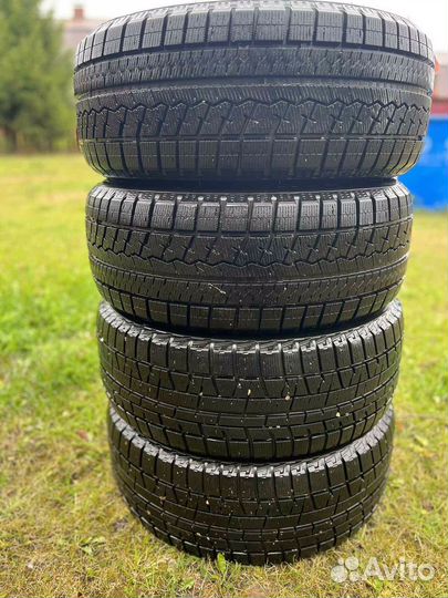 Yokohama Ice Guard IG50 215/55 R16
