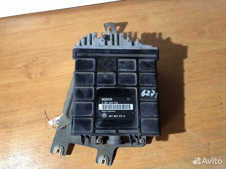 Блок управления двигателем Volkswagen Passat B3