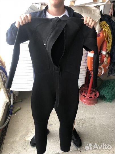 Гидрокостюм тройка