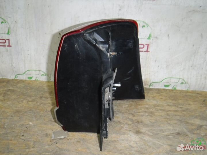 Фонарь задний левый Toyota land cruiser 200 2007