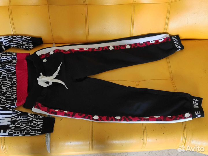 Спортивный костюм для девочки р. 134