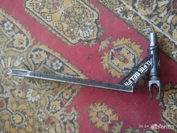 Дека и руль на трюковой самокат