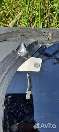 Стекло заднее Toyota Ractis