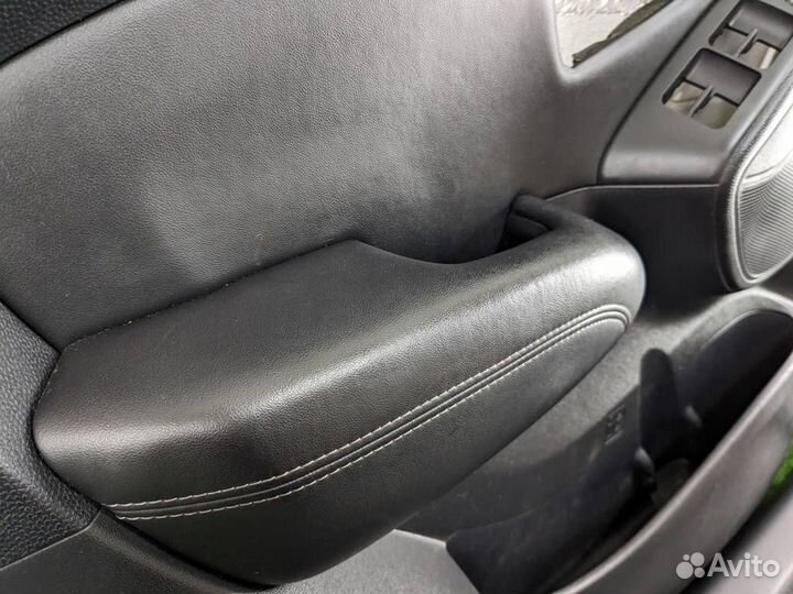 Обшивки дверей комплект Hyundai IX35 2011