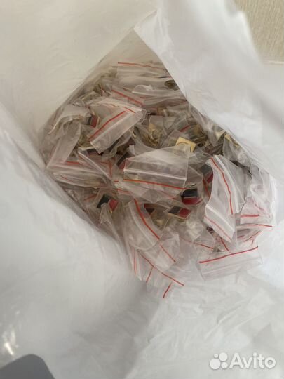 Значки Росбанка