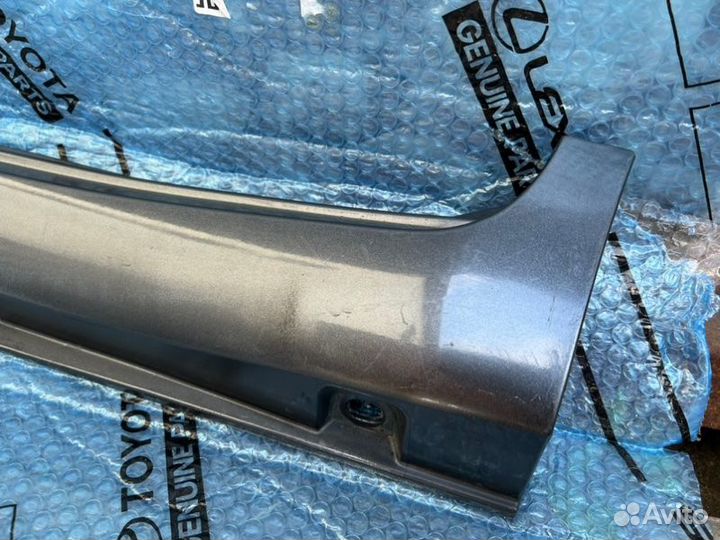 Накладка порога левая Toyota Land Cruiser 200