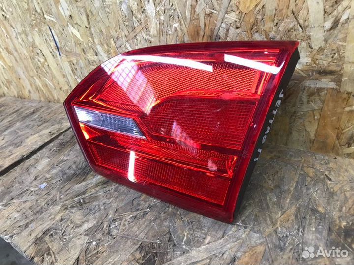 Фонарь задний правый Volkswagen Jetta 6 седан 1