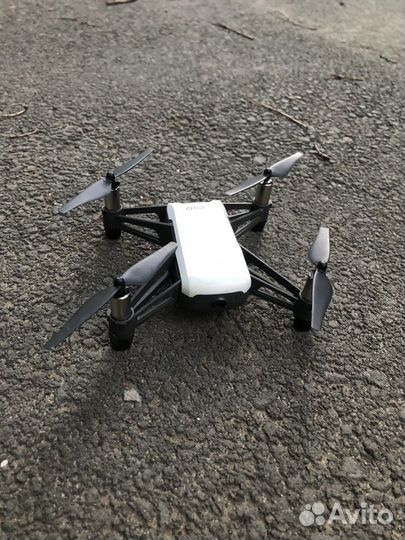 Дрон DJI Tello