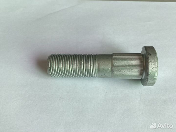 Колесные болты 9042-3104050