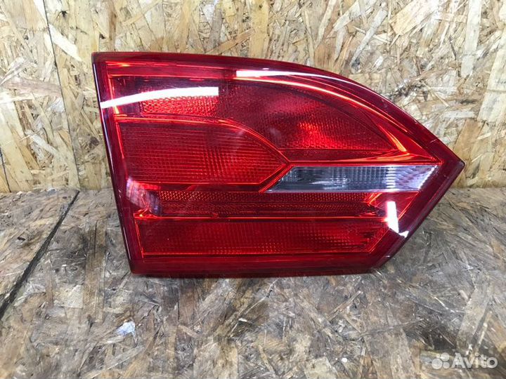 Фонарь задний левый Volkswagen Jetta 6 седан 1