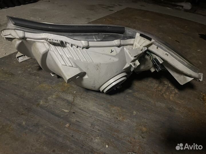 Фара правая toyota highlander 2007-2010гг