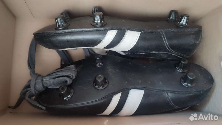 Футбольные бутсы