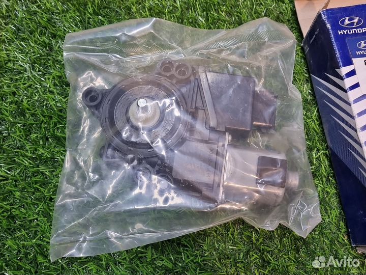 Мотор стеклоподъемника Hyundai Santa Fe 2012-21