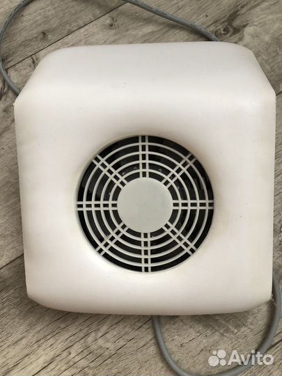 Маникюрный пылесос