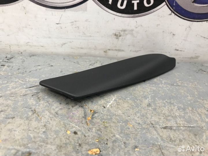 Накладка декоративная передняя левая Audi Q3 8U 1