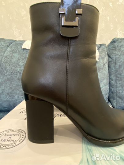 Ботинки женские 35 размер
