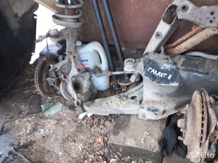 Ступици, поворотные кулаки в сборе mitsubishi gala