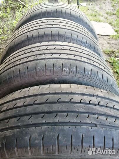 Goodyear EfficientGrip SUV 4x4 215/60 R17