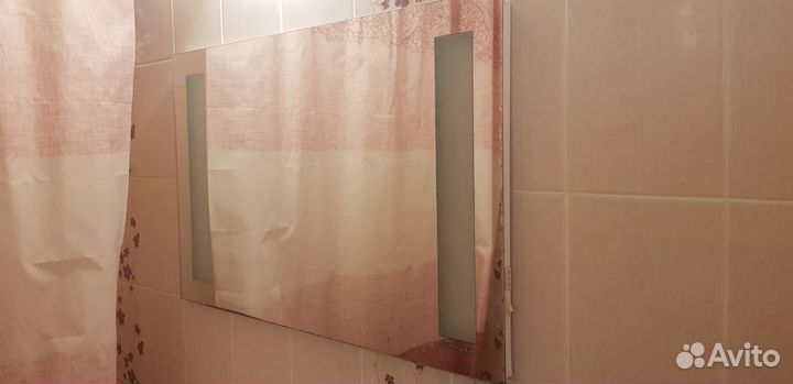 Зеркало с подсветкой для ванной