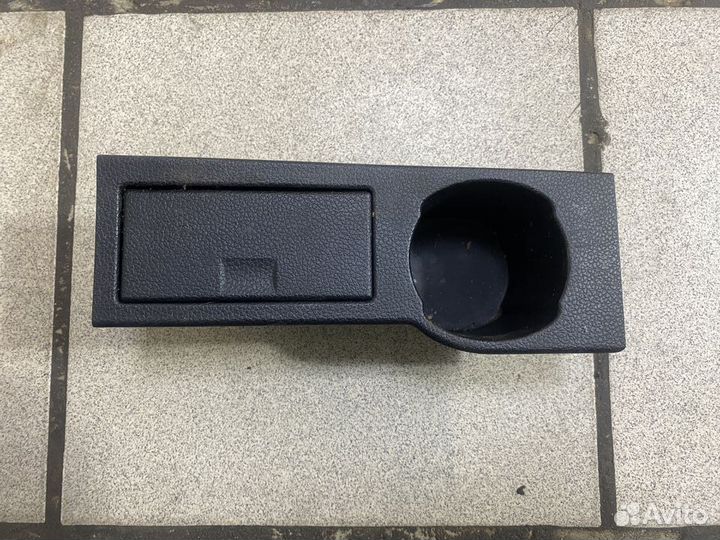 Подстаканник в центральный тоннель Ford Mondeo III