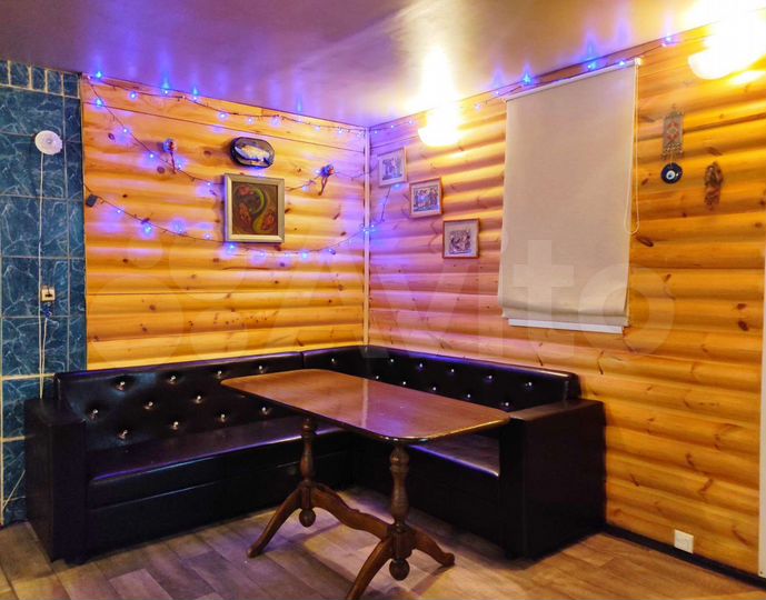 Коттедж 260 м² на участке 10 сот.