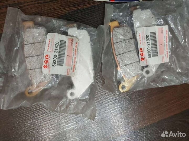 Тормозные колодки suzuki 59300-21820
