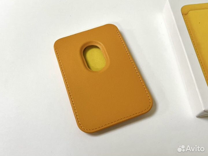 Apple Leather Wallet Magsafe