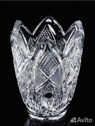Ваза хрустальная