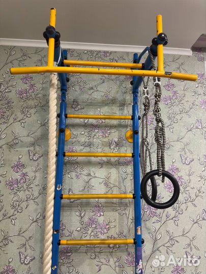 Шведская стенка с турником