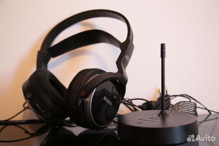 Радиочастотные наушники Sony mdr-rf810r