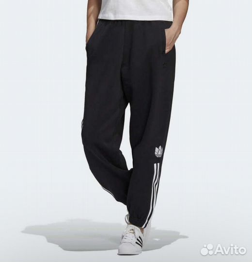 Джоггеры adidas Cuffed Pants
