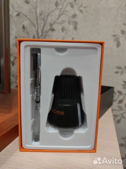 Перьевая ручка с чернилами автоматическая