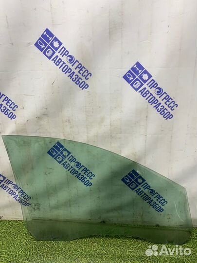 Стекло двери переднее левое Ford Focus 2 седан 1.6