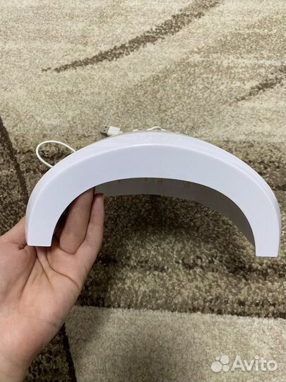 Лампа для сушки ногтей