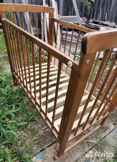 Детская кроватка