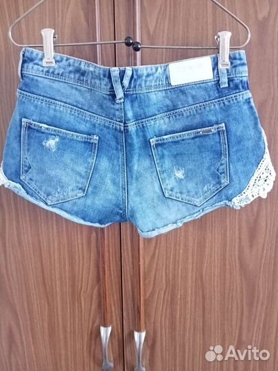 Джинсовые шорты