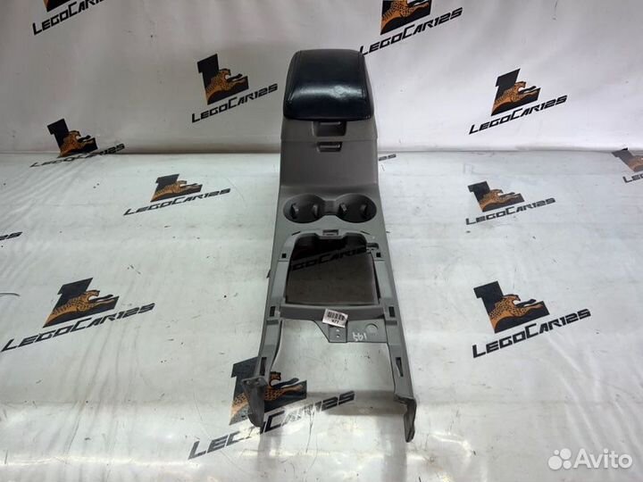 Подлокотник Hyundai Santa Fe D4EB 2006