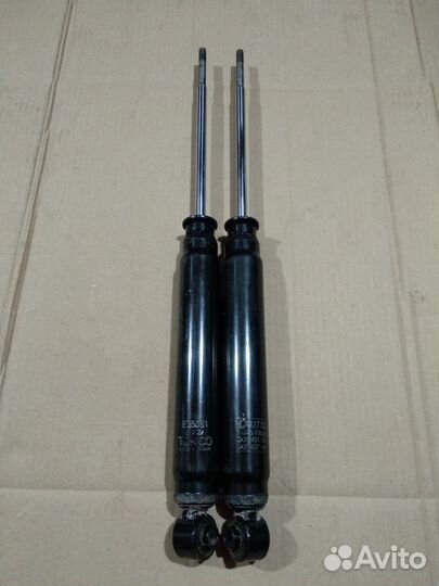 Амортизатор задний tokico на Мазда сх-7